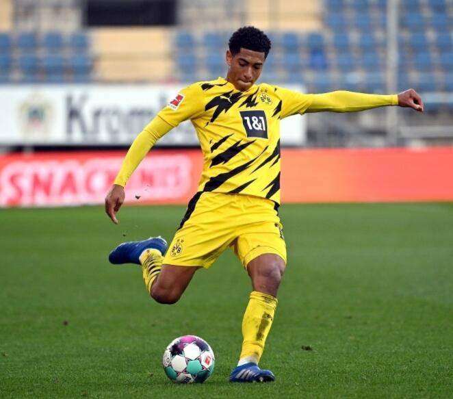 底特律老虎队开季创下 35 胜 5 败的史诗级战绩，并一路领跑最终夺冠