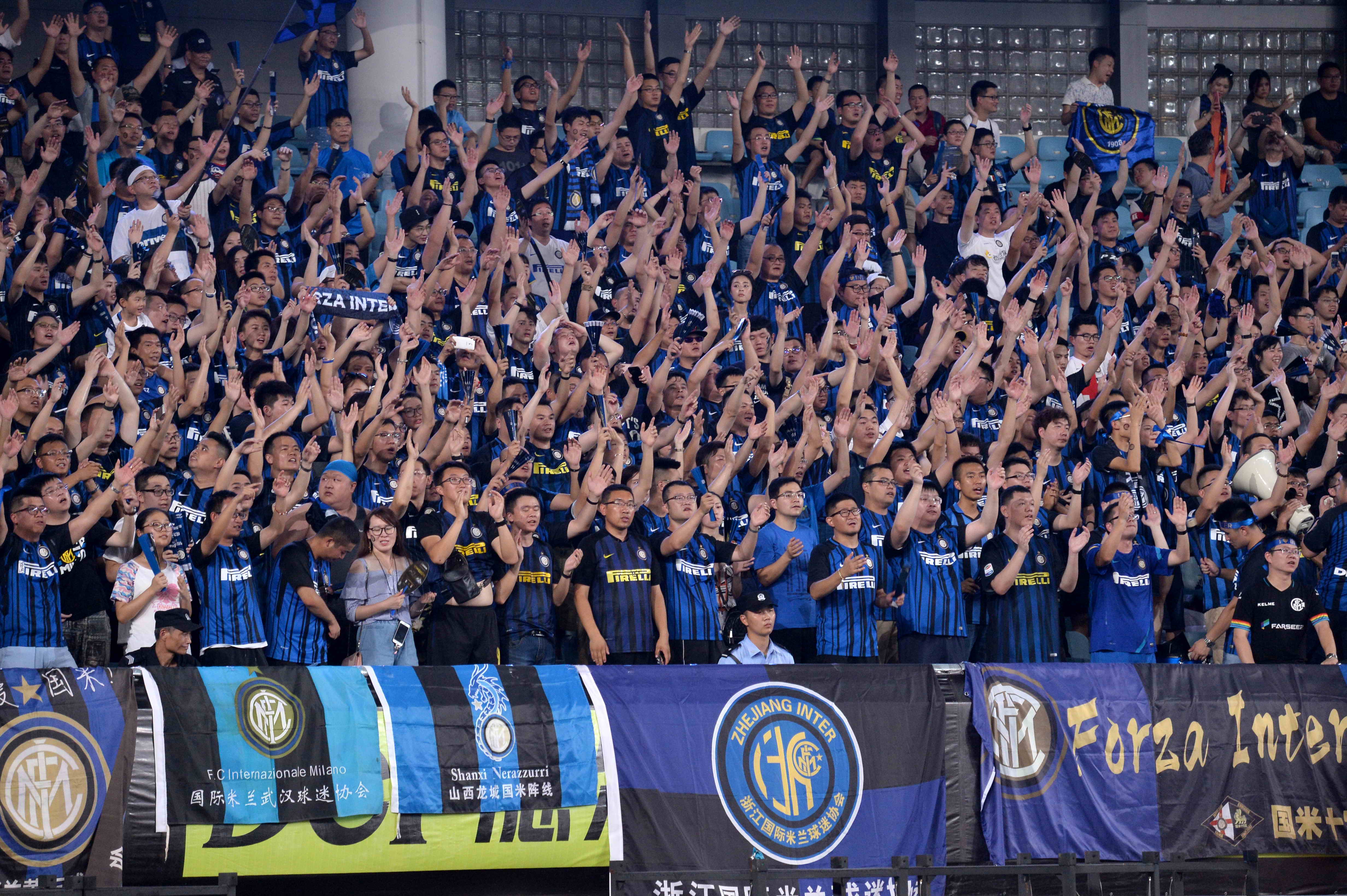 许尔勒：踢球的各种要求让我觉得不是我的生活，所以选择退役