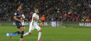 C罗一家海边度假，乔治娜晒比基尼展示性感身材